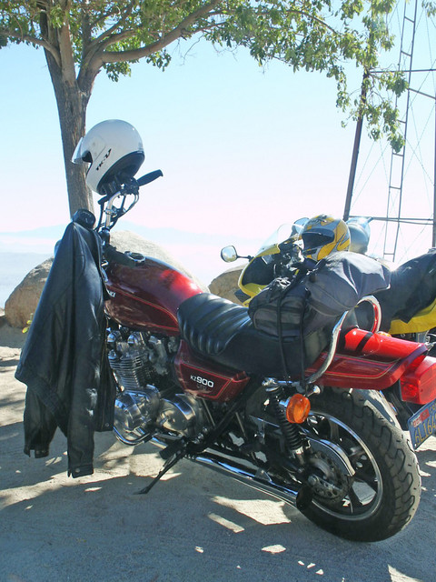 The Outlook Cafe, Ortega Hwy
Overlooking Lake Elsinore, CA